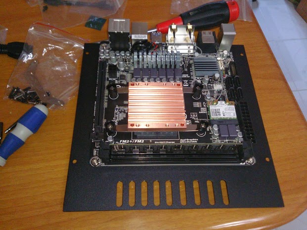 HDPLEX Fanless H1.S computer case CAS with AMD  GIGA F2A88XN-WIFI
