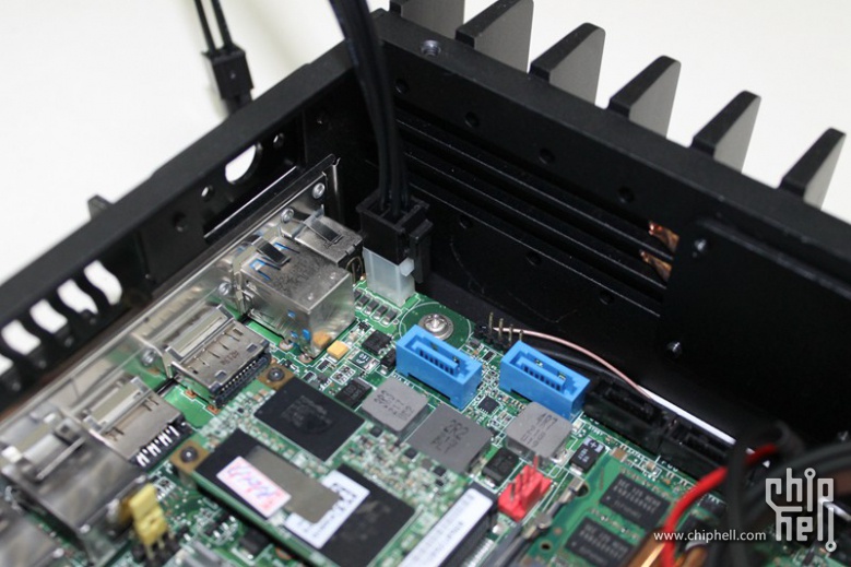 HDPLEX H1.S Fanless Computer case review from Chiphell.com