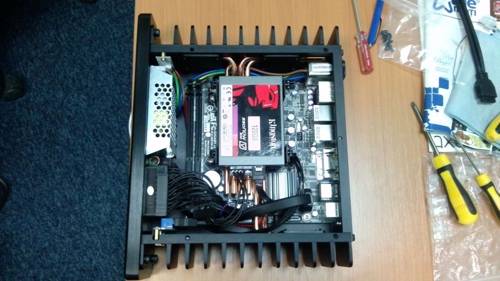 HDPLEX Fanless H1.S PC case with Gigabyte H87N-Wifi ITX